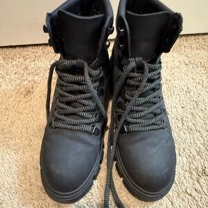 Kaileigh Women's Black Lace Up Boots Sz 8